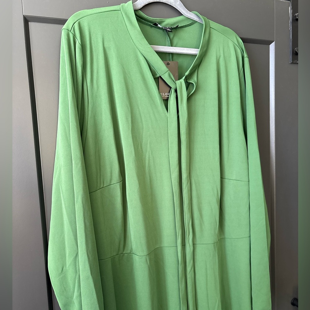 NWT Eloquii Green Tie-Neck Maxi Dress - Picture 2 of 6